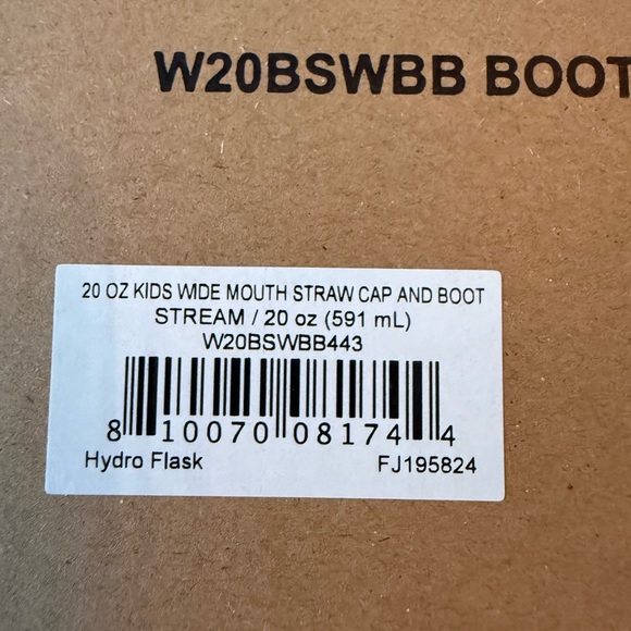 Hydro Flask 20oz water Bottle - Picture 5 of 5